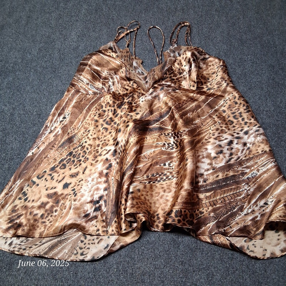 Secret Treasures Satin Sleep Shirt Women Size‎ Large Brown Animal Feather Print